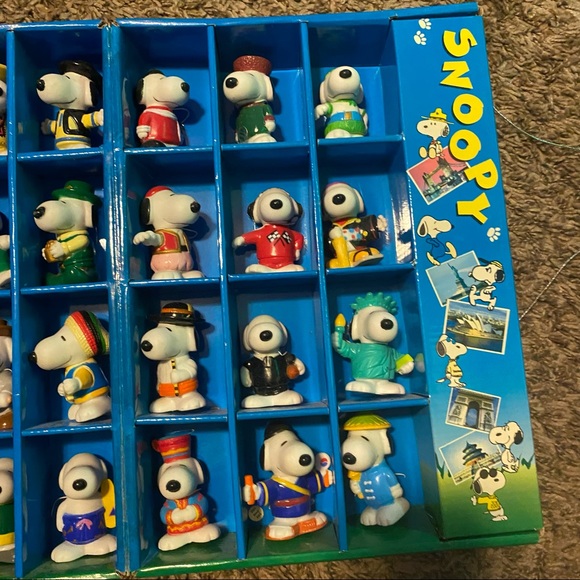 SNOOPY PEANUTS Collectable Box Figure Doll (28 bodies) wz/Box Vintage Rare - Picture 9 of 15